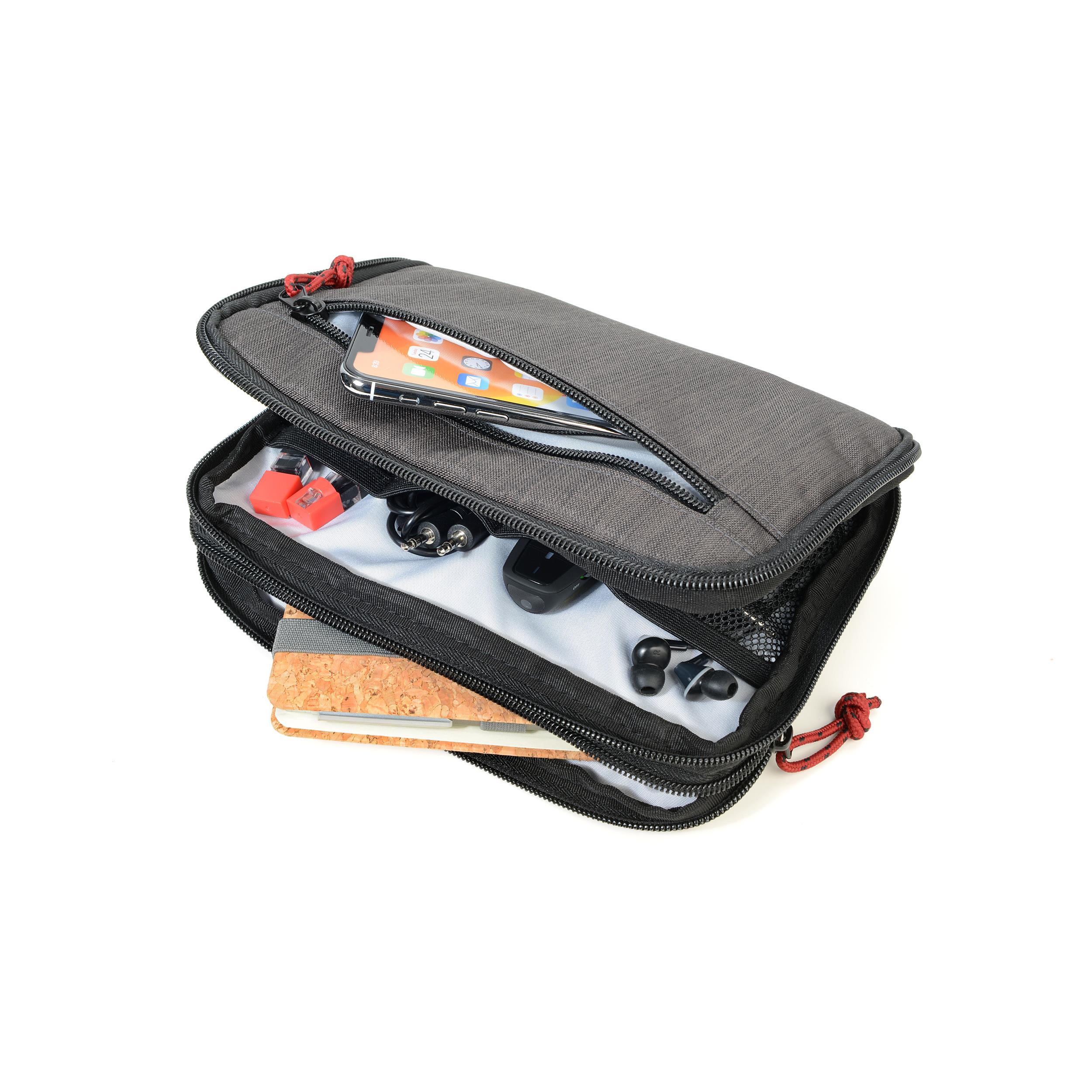 TROIKA Kabeltasche BUSINESS TECH POUCH 2