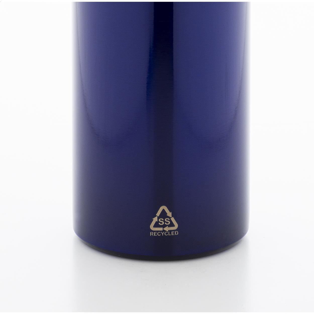 Flasche aus recyceltem Edelstahl
