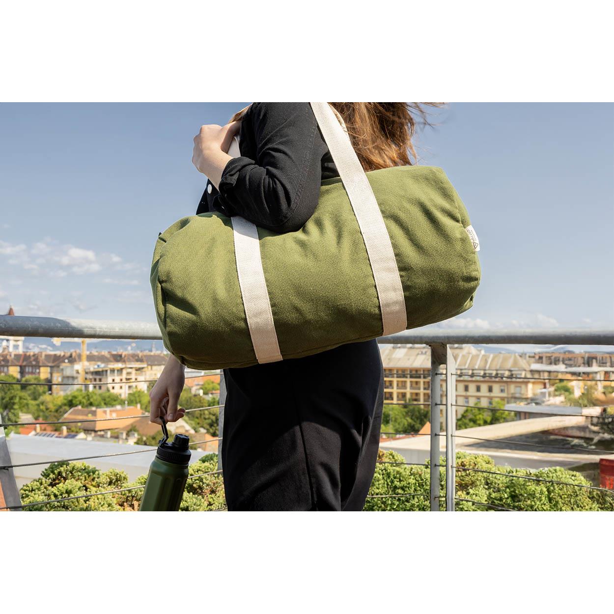 Sporttasche aus recyceltem Canvas