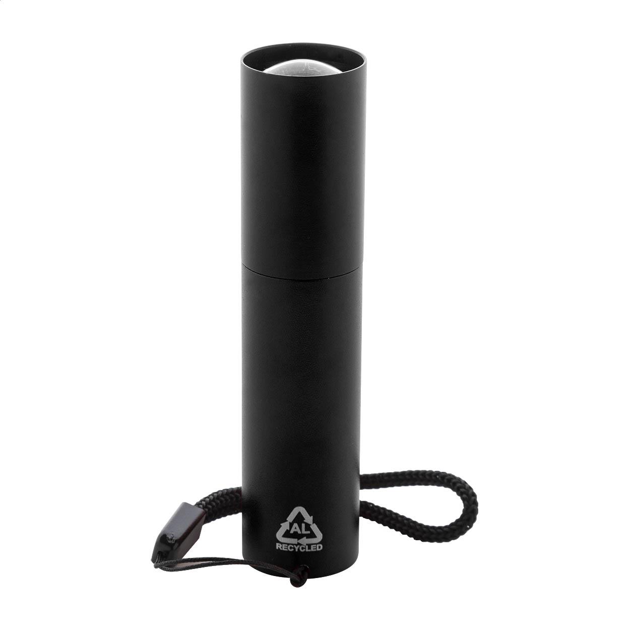wiederaufladbare Taschenlampe aus recyceltem Aluminium