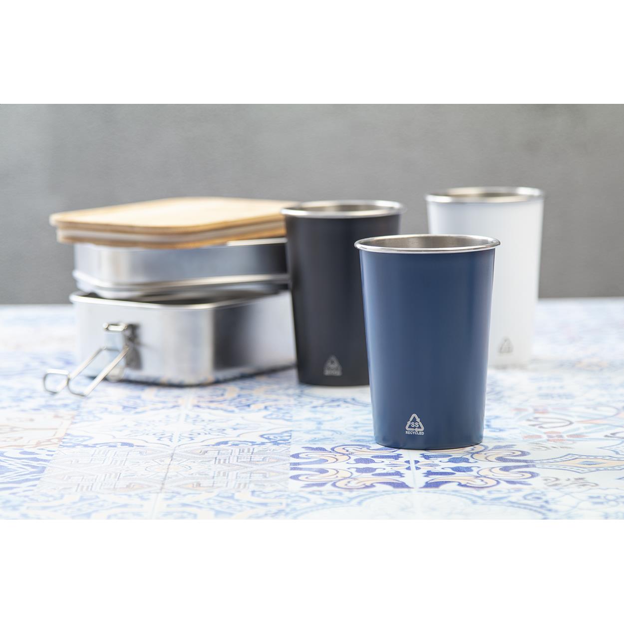 Becher