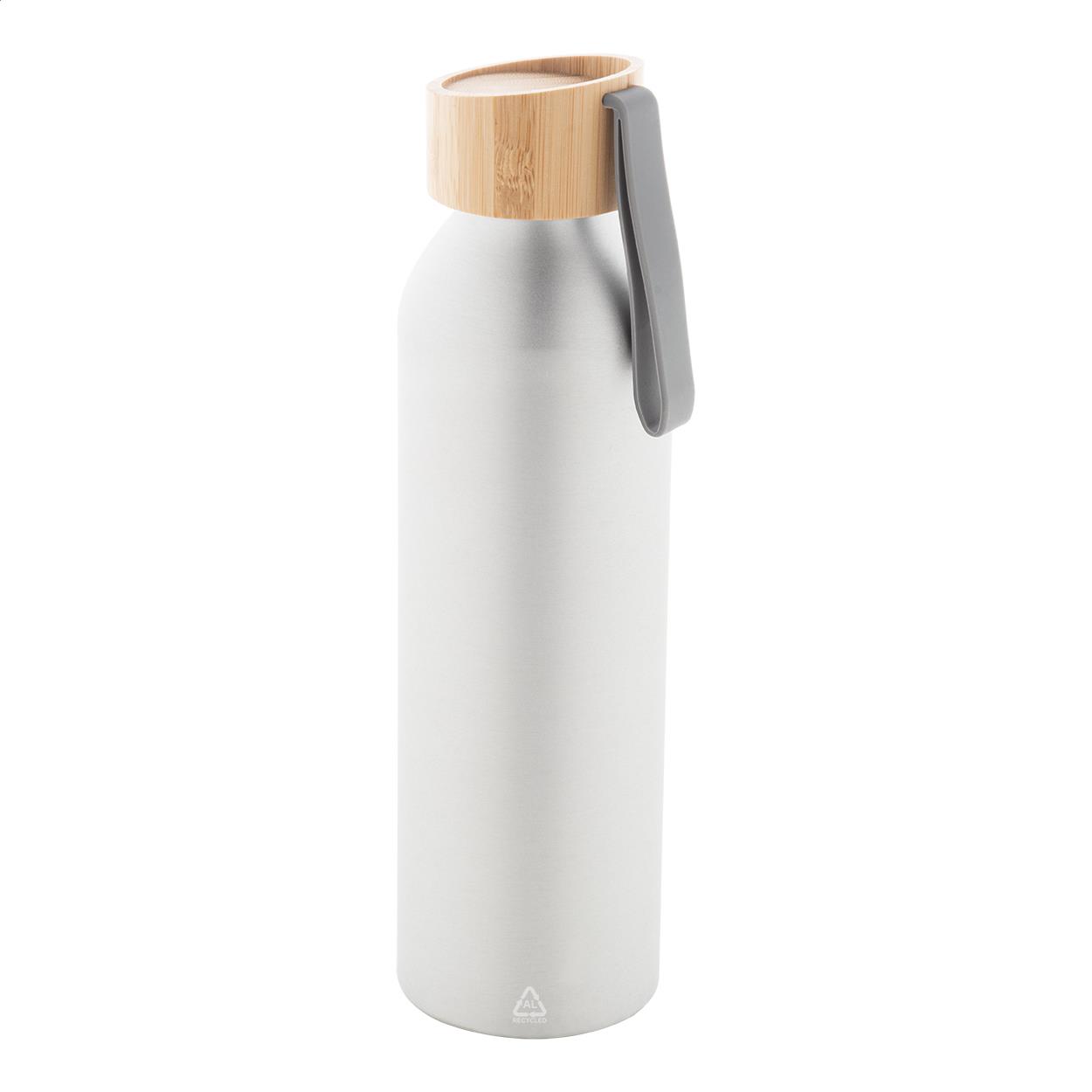 Flasche aus recyceltem Aluminium