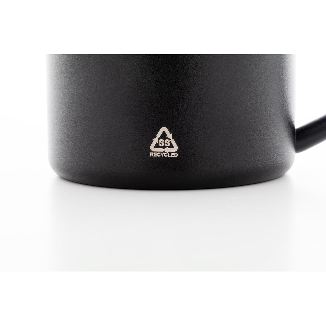 Tasse aus recyceltem Edelstahl